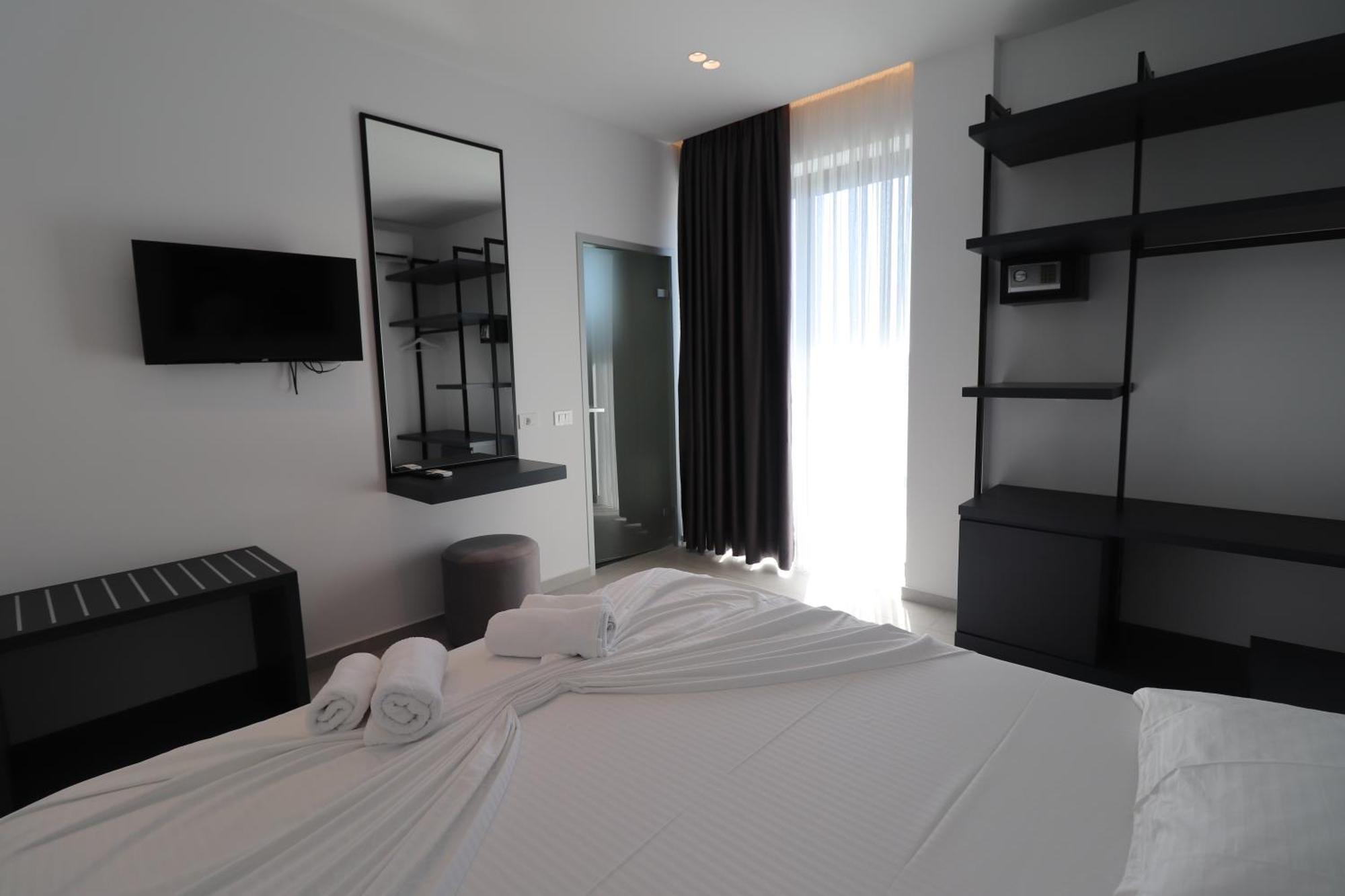 Adele Hotel Ksamil Eksteriør bilde